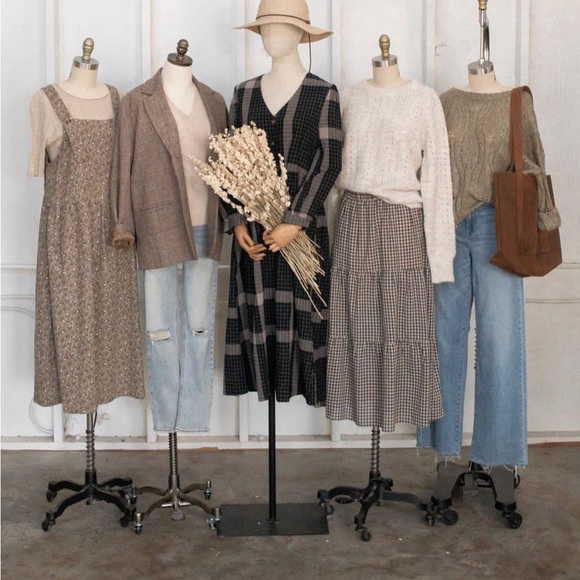 Neuflora Raleigh Dress - Picture 3 of 7